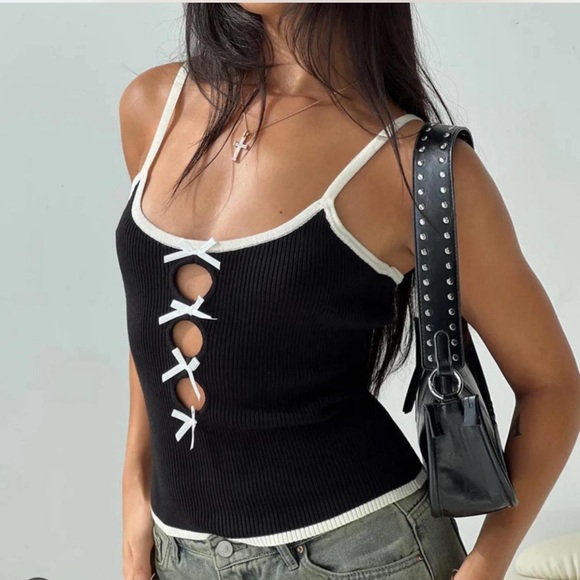 Lioness Black and White Lace-Up Tank Top - Picture 1 of 2